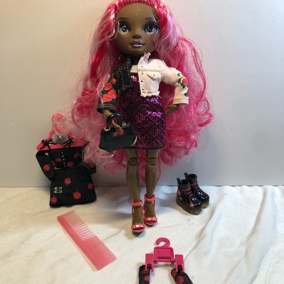 Rainbow High Fashion Doll - Daria Roselyn complete - Picture 3 of 15